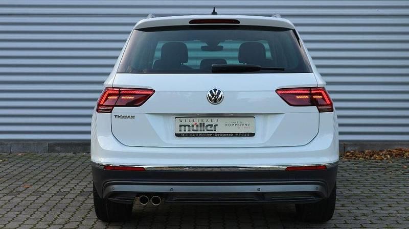 Gebraucht VW Tiguan Highline 150 PS (110 kW) 2019 Pure withe SUV