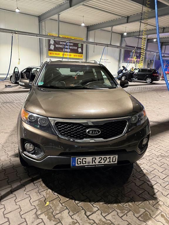 Grün Gebraucht 2009 Kia Sorento Vision SUV | 6.800 € (Fairer Preis) - Bild 1/4