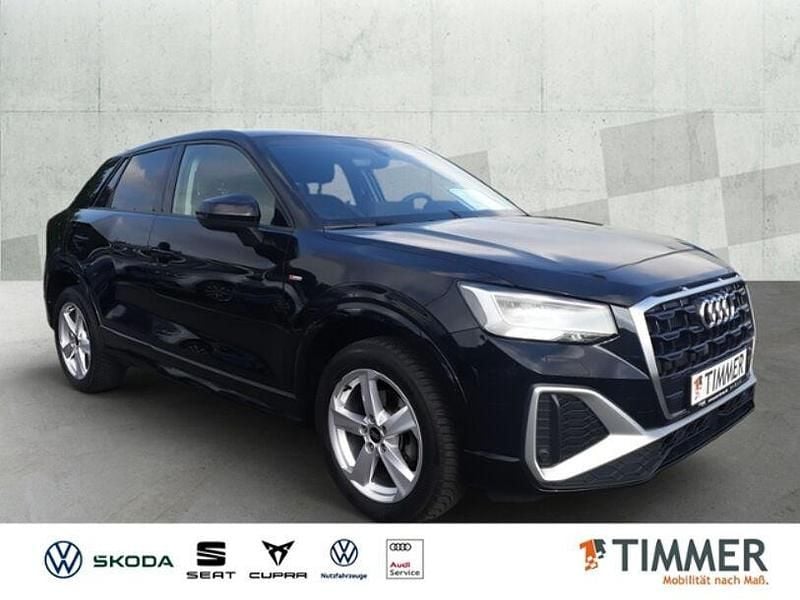 Mythosschwarz metallic Gebraucht 2024 Audi Q2 S-Line SUV | 27.770 € (Guter Preis) - Bild 1/4