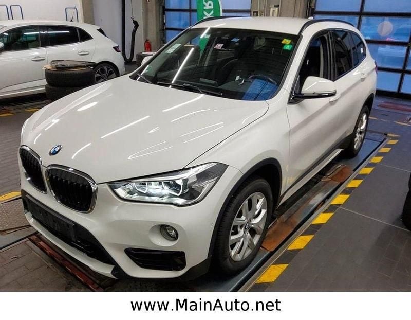 Weiß Gebraucht 2019 BMW X1 Sport Line SUV | 17.880 € (Guter Preis) - Bild 1/4