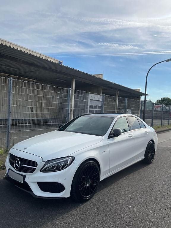 Weiß Gebraucht 2017 Mercedes C43 AMG AMG Limousine | 25.500 € (Superpreis) - Bild 1/4