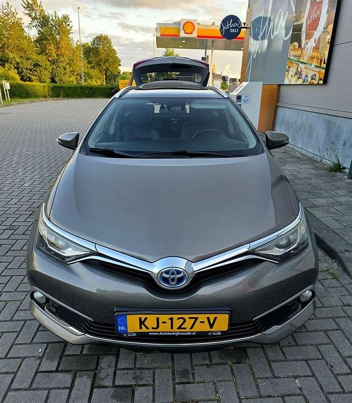 Gebraucht 2016 Toyota Auris Hybrid Kombi | 10.900 € (Fairer Preis) - Bild 1/4