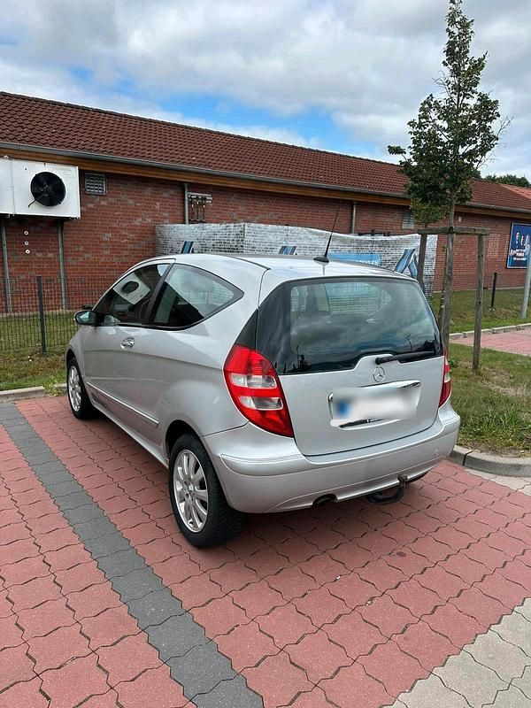 Silber Gebraucht 2007 Mercedes A200 Kleinwagen | 2.400 € (Fairer Preis) - Bild 1/4