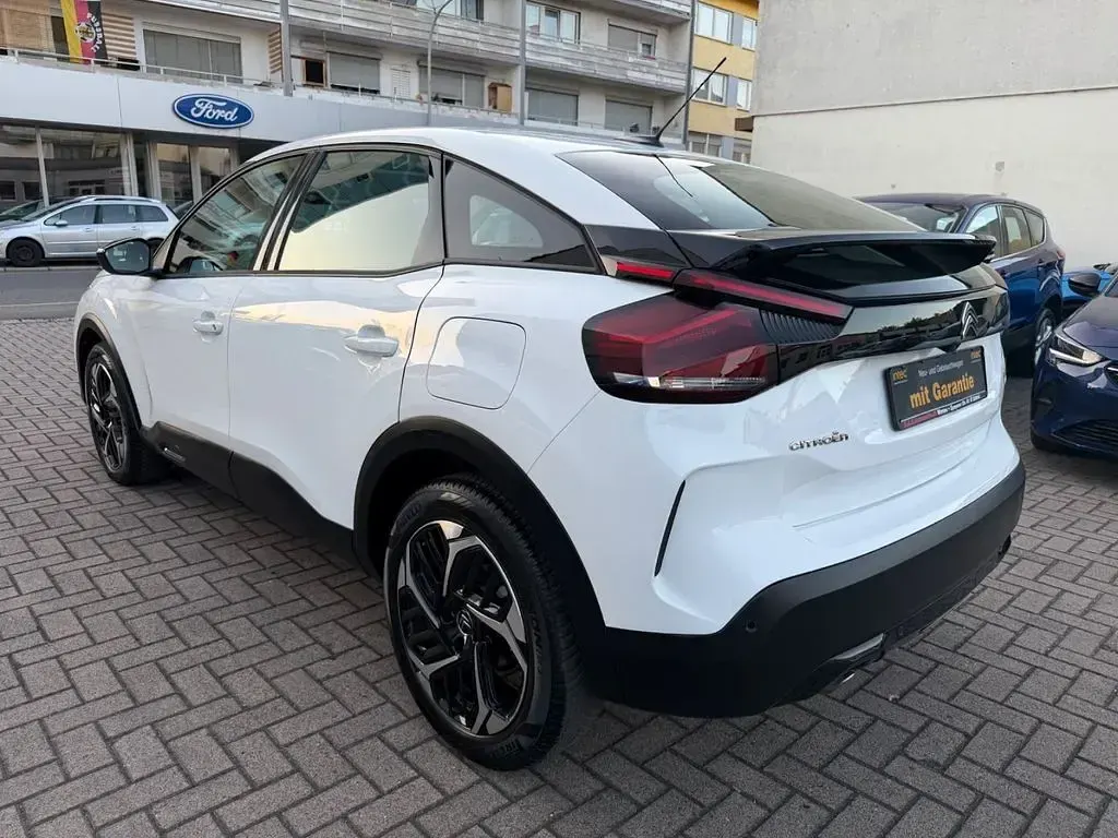 Gebraucht Citroën C4 Feel 131 PS (96 kW) 2022 Weiß Limousine