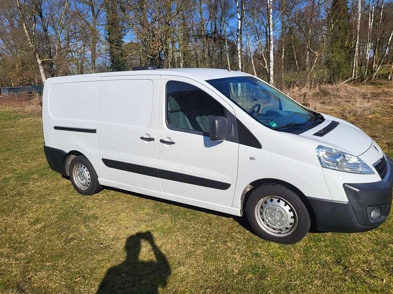 Gebraucht Peugeot Expert 140 PS (102 kW) 2012 Weiß Van