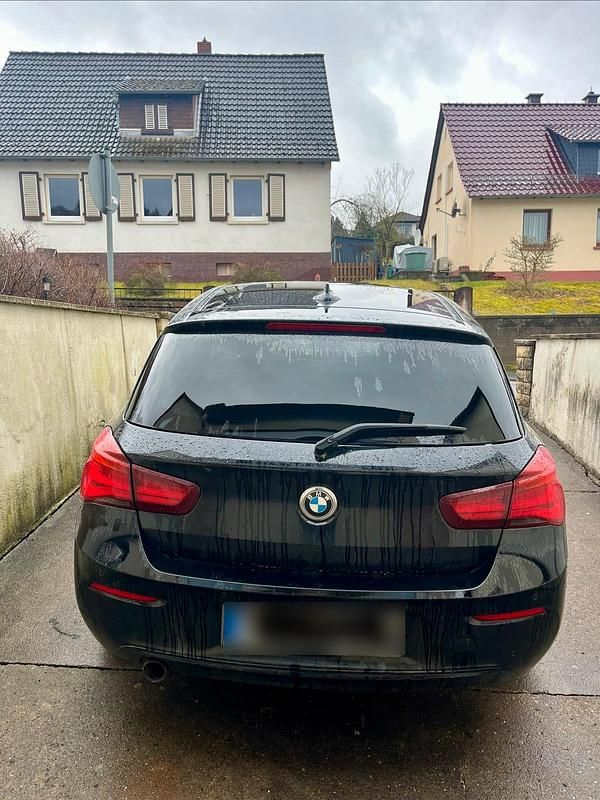 Gebraucht BMW 118 Sport Line 150 PS (110 kW) 2017 Schwarz Kleinwagen