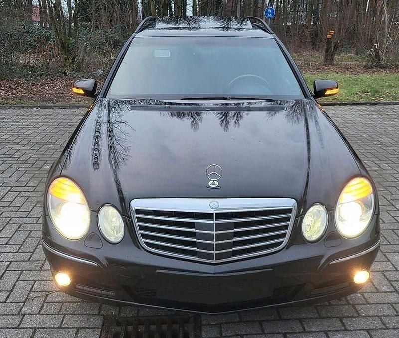 Gebraucht Mercedes E320 Avantgarde 224 PS (164 kW) 2007 Schwarz Limousine