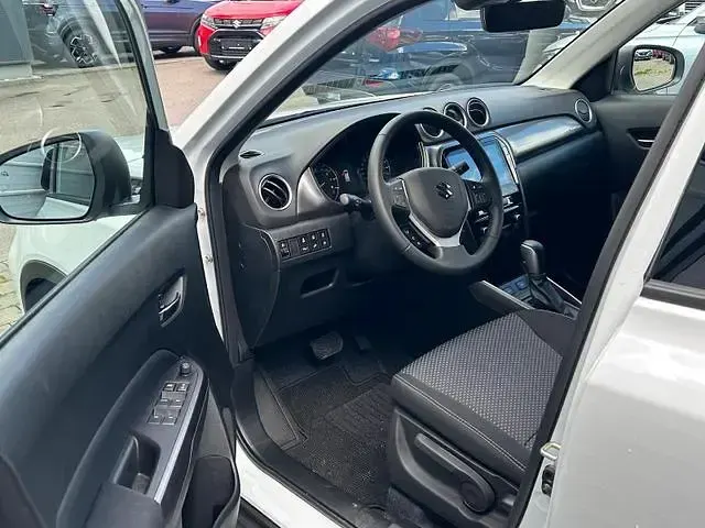 Neu Suzuki Vitara Comfort 110 PS (80 kW) 2026 Cool white pearl metallic cool white pearl metallic SUV