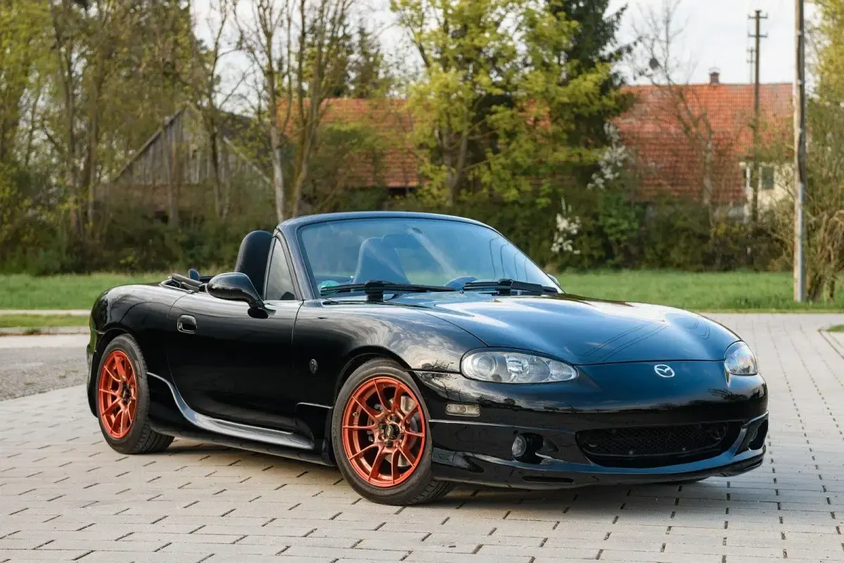 Gebraucht Mazda MX5 Sportive 145 PS (106 kW) 2002 Schwarz Cabrio