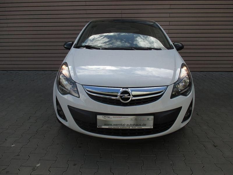 Gebraucht Opel Corsa Color Edition 120 PS (88 kW) 2014 Weiß Kleinwagen