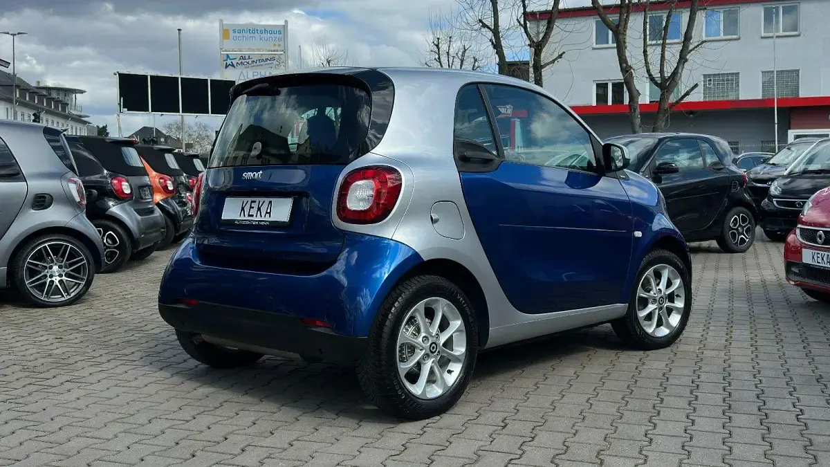 Używany Smart ForTwo Coupé 71 KM (52 kW) 2016 Niebieski Coupe