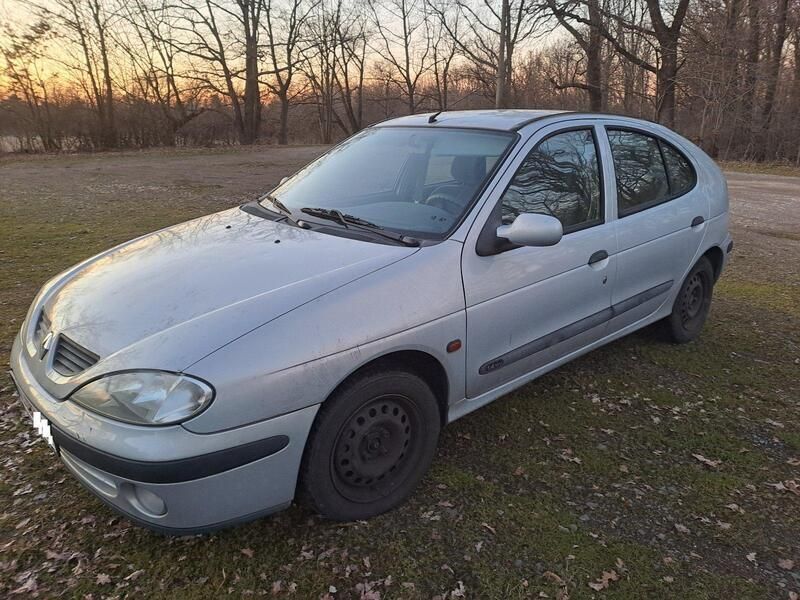 Grau Gebraucht 2003 Renault Mégane II Limousine | 999 € (Guter Preis) - Bild 1/4