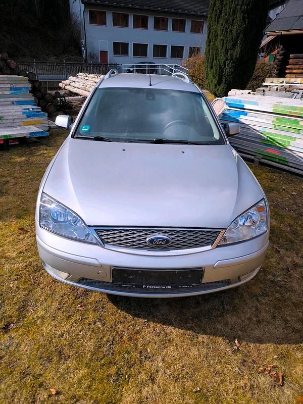 Gebraucht Ford Mondeo 125 PS (91 kW) 2006 Silber Kombi