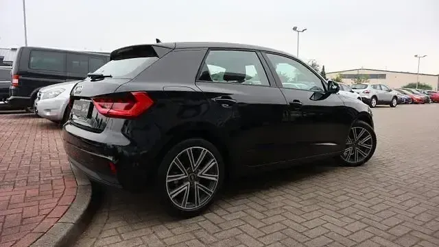 Gebraucht Audi A1 Sportback Comfort 110 PS (80 kW) 2021 Schwarz Kleinwagen