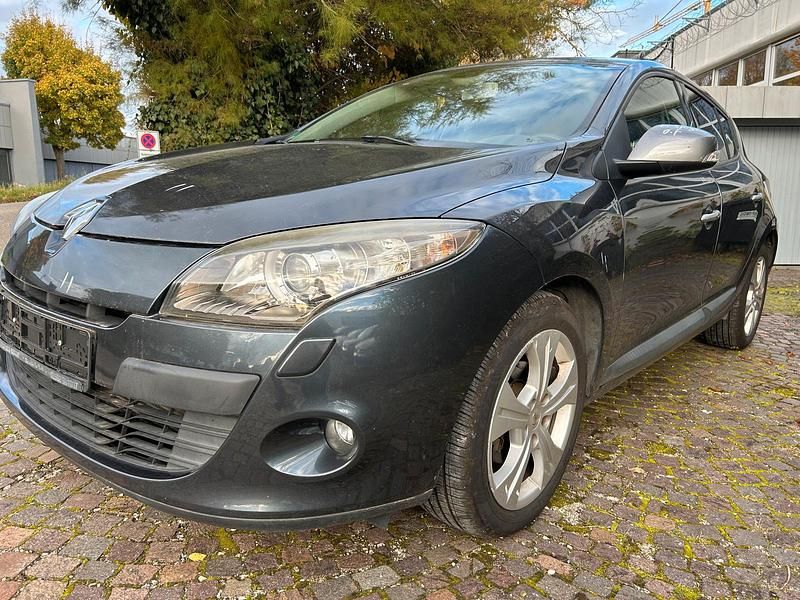 Gebraucht Renault Mégane Dynamique 131 PS (96 kW) 2009 Grau Limousine