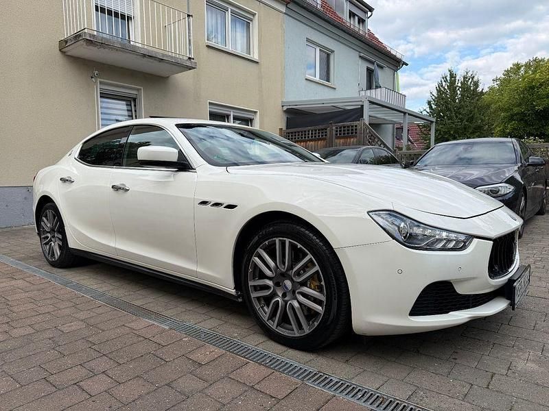 Gebraucht Maserati Ghibli 275 PS (202 kW) 2016 Weiß Coupé