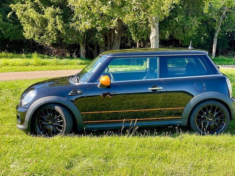 Schwarz Gebraucht 2012 Mini ONE Kleinwagen | 5.500 € (Fairer Preis) - Bild 1/4