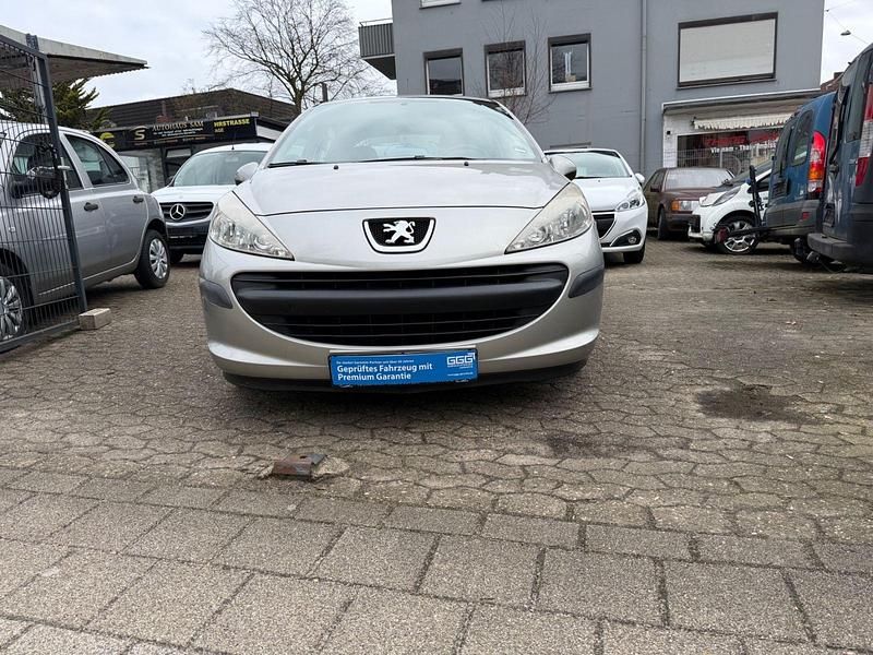 Gebraucht Peugeot 207 Tendance 80 PS (58 kW) 2008 Grau Limousine