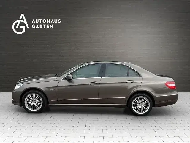 Gebraucht Mercedes E350 292 PS (214 kW) 2008 Braun Limousine