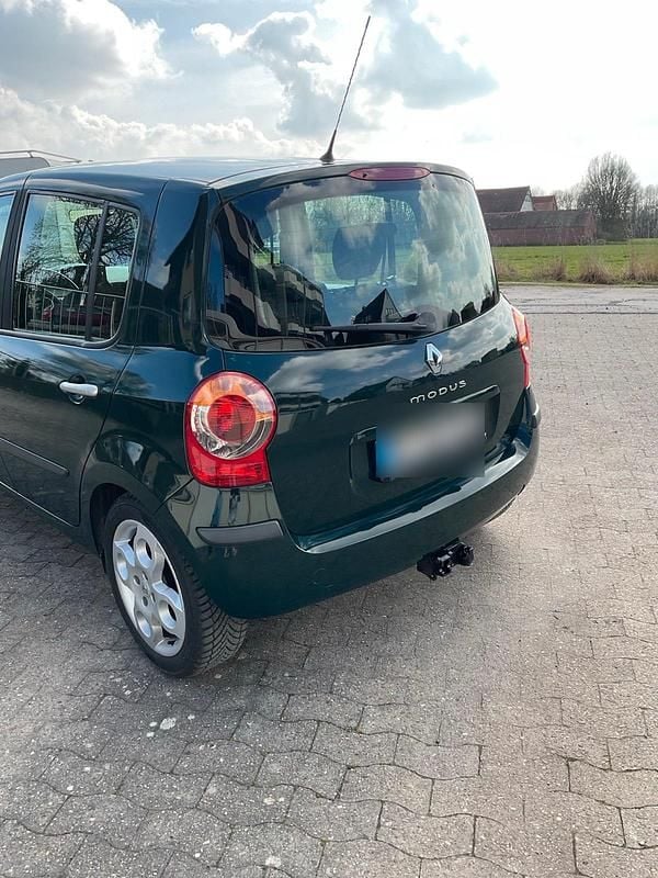 Second-hand Renault Modus 88 CP (64 kW) 2006 Verde Monovolum