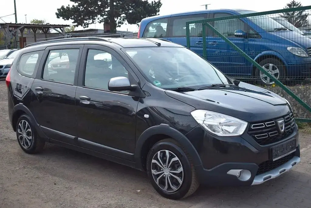 Gebraucht Dacia Lodgy Stepway 109 PS (80 kW) 2018 Schwarz Van / Kleinbus
