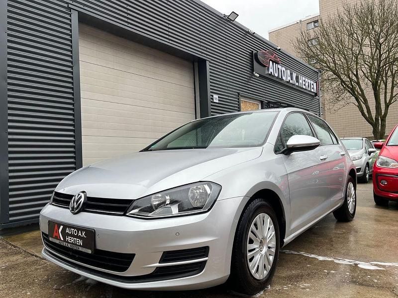 Gebraucht VW Golf VII 86 PS (63 kW) 2017 Silber Limousine