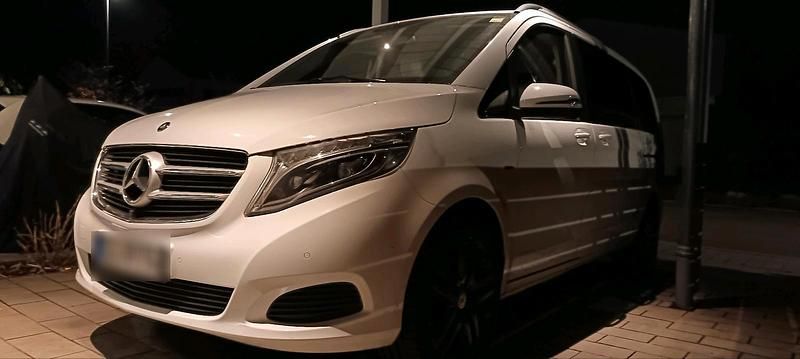 Gebraucht Mercedes V250 190 PS (139 kW) 2016 Weiß Van / Kleinbus