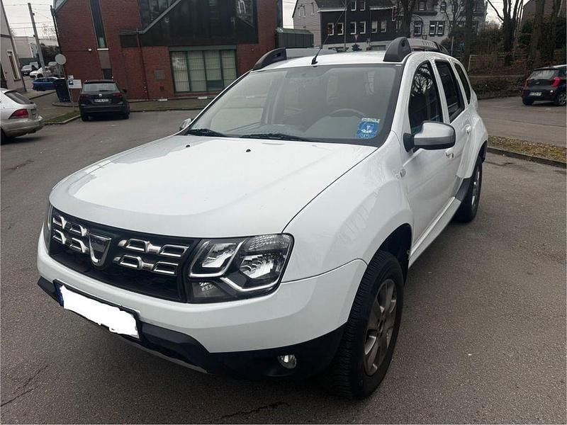 Gebraucht Dacia Duster Celebration 105 PS (77 kW) 2015 Weiß SUV