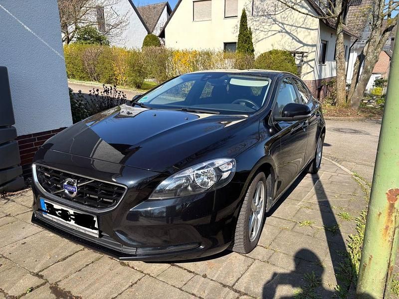 Gebraucht Volvo V40 120 PS (88 kW) 2015 Schwarz Limousine