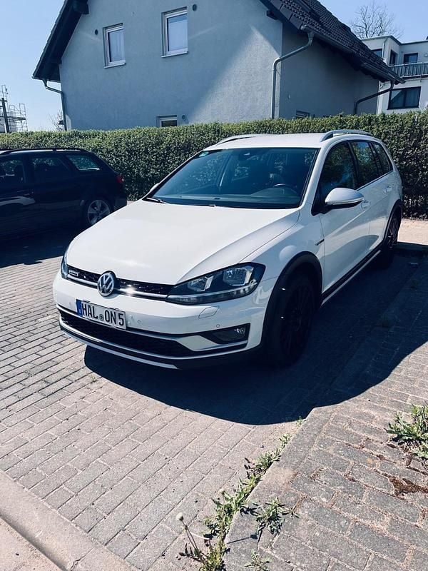 Weiß Gebraucht 2017 VW Golf Alltrack Kombi | 9.499 € (Superpreis) - Bild 1/4