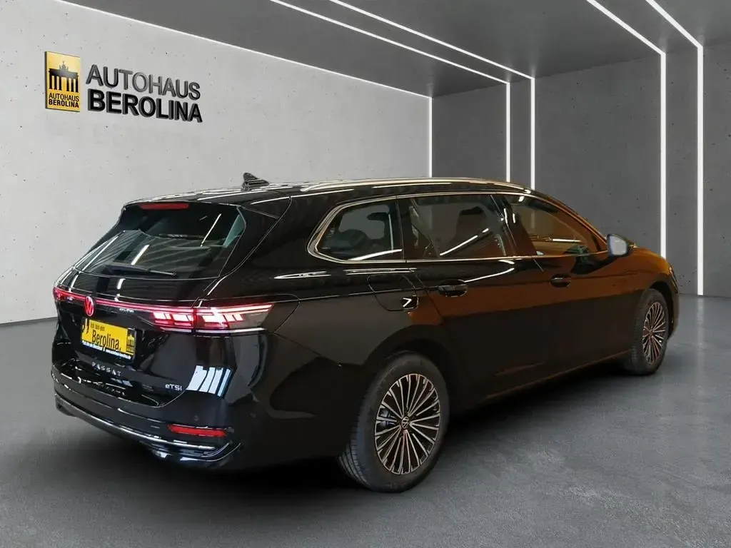 Neu VW Passat Elegance 150 PS (110 kW) 2026 Grenadillschwarz metallic Kombi
