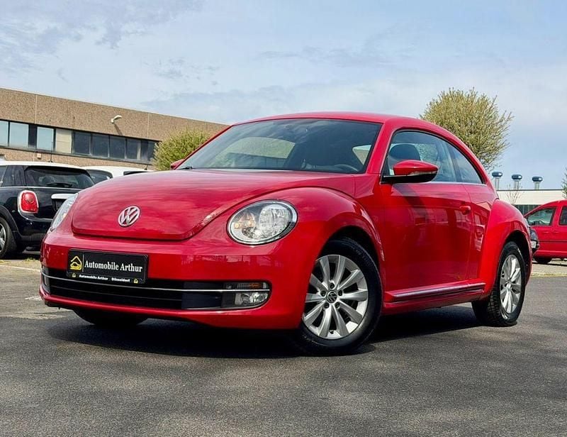 Second-hand VW Beetle Design 105 CP (77 kW) 2012 Roșu Hatchback