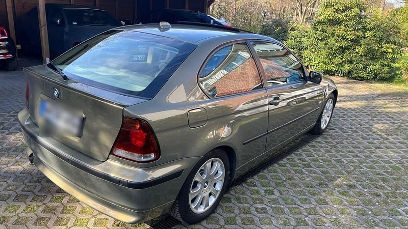 Gebraucht BMW 318 143 PS (105 kW) 2002 Coupé