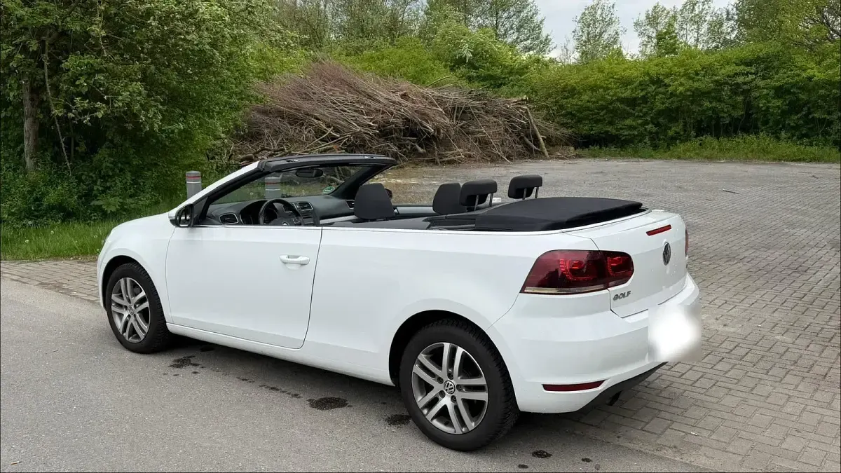 Gebraucht VW Golf 105 PS (77 kW) 2011 Weiß Cabrio