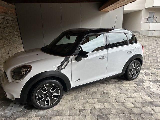 Weiß Gebraucht 2015 Mini Cooper SD Countryman SUV | 15.450 € - Bild 1/4