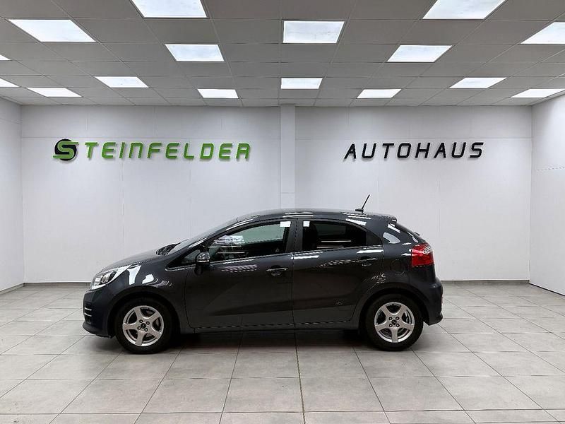 Gebraucht Kia Rio 75 PS (55 kW) 2016 Grau Kleinwagen