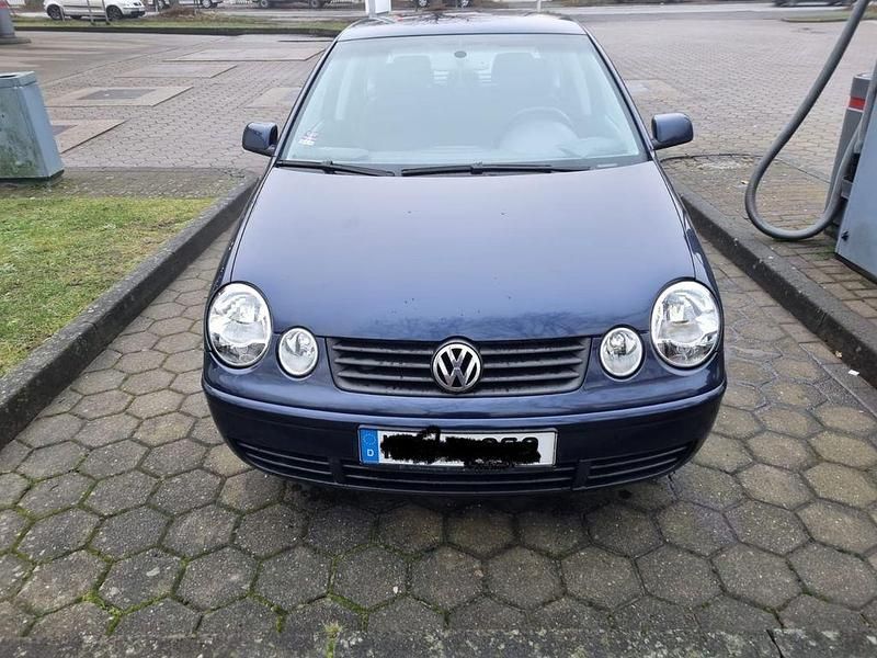 Blau Gebraucht 2004 VW Polo Basis Limousine | 640 € (Fairer Preis) - Bild 1/4