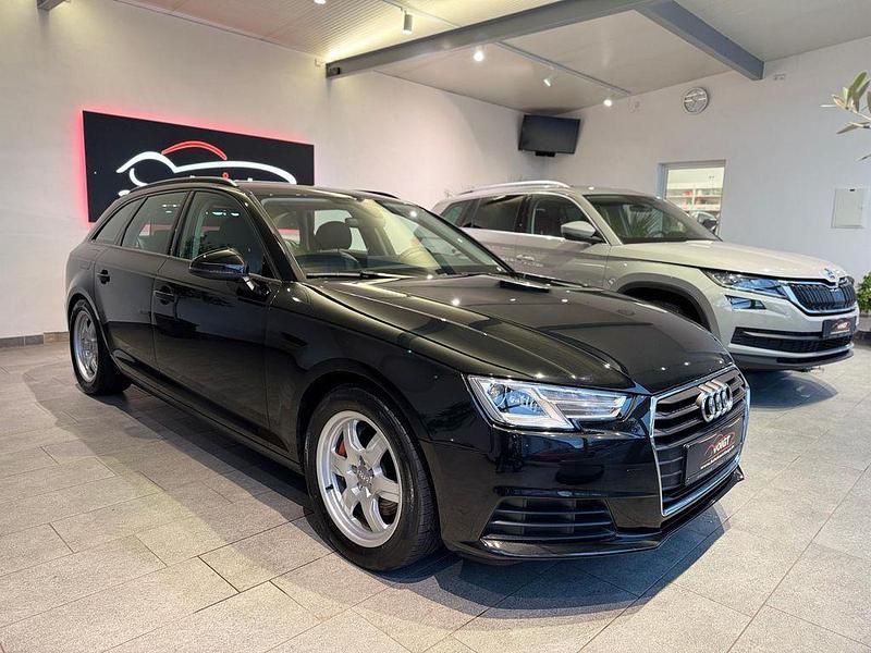 Gebraucht Audi A4 Comfort 190 PS (139 kW) 2018 Schwarz Kombi