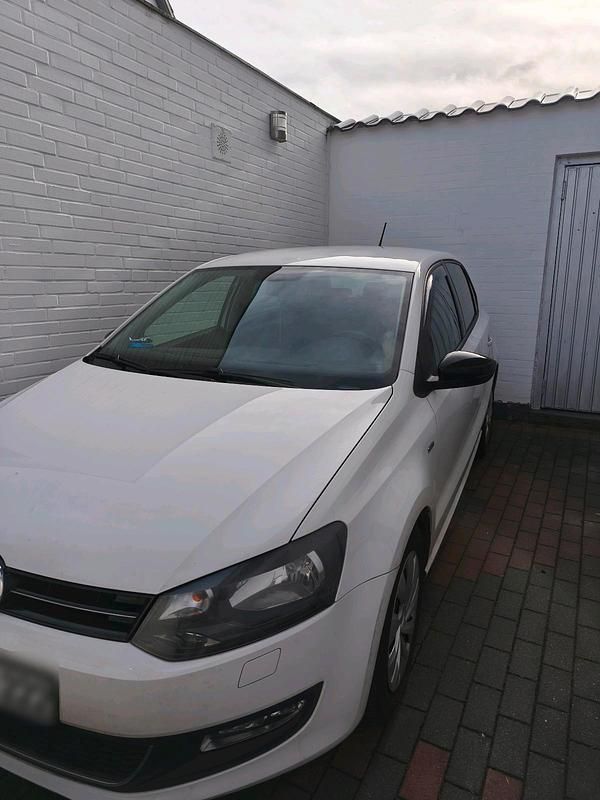 Gebraucht VW Polo 86 PS (63 kW) 2012 Weiß Kleinwagen