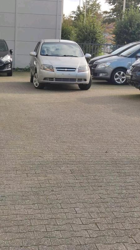 Gebraucht Chevrolet Kalos 72 PS (52 kW) 2007 Silber Kleinwagen