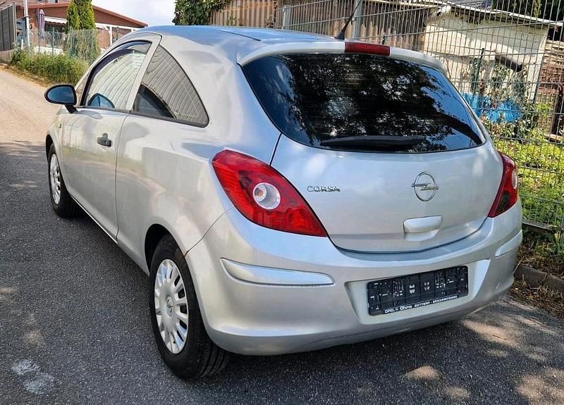 Gebraucht Opel Corsa 60 PS (44 kW) 2008 Silber Kleinwagen