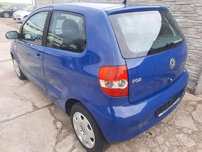 Gebraucht VW Fox Refresh 54 PS (39 kW) 2009 Blau Kleinwagen