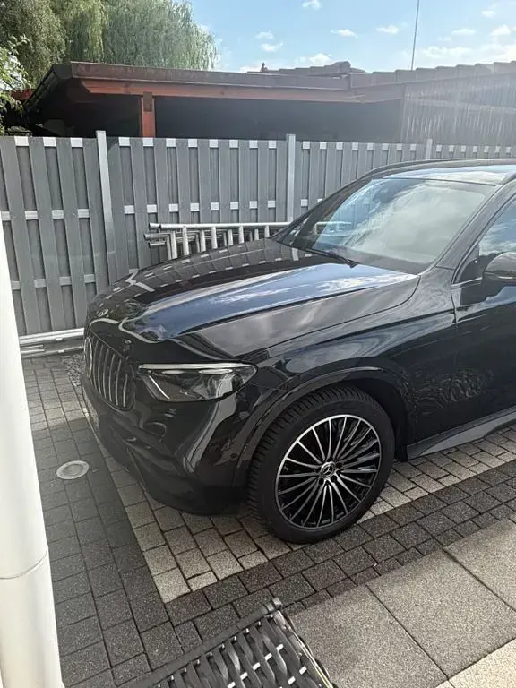 Gebraucht Mercedes GLC450 367 PS (269 kW) 2024 Schwarz SUV