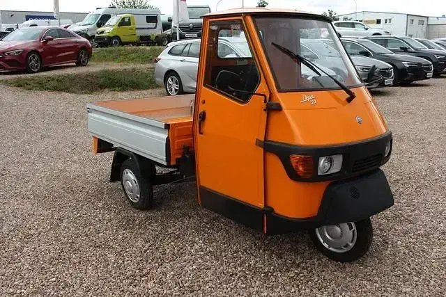 Second-hand Piaggio APE 2025 Portocaliu Hatchback
