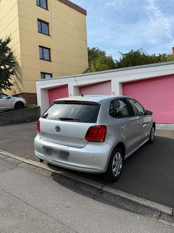 Gebraucht VW Polo 85 PS (62 kW) 2010 Silber Kleinwagen