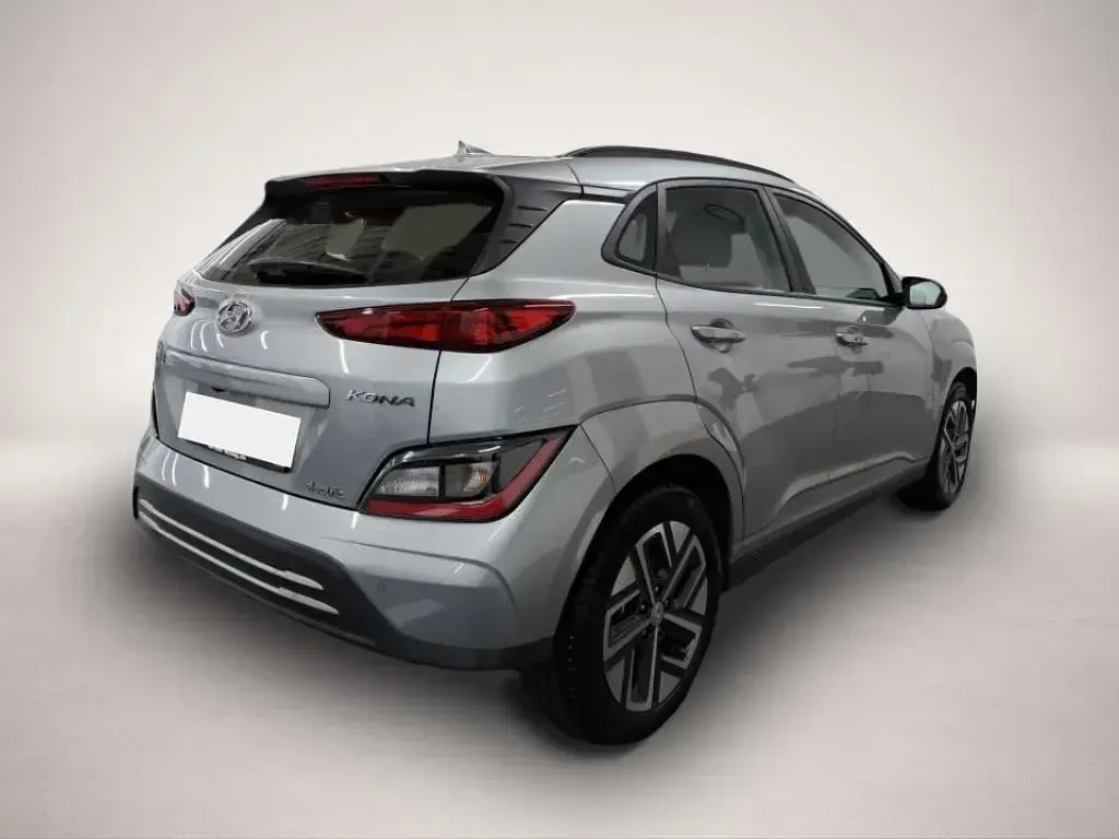 Gebraucht Hyundai Kona Select 100 kW (136 PS) 2022 Manufacturer SUV