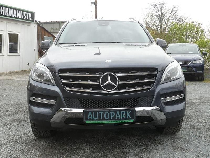 Gebraucht Mercedes ML350 306 PS (225 kW) 2012 Grau SUV