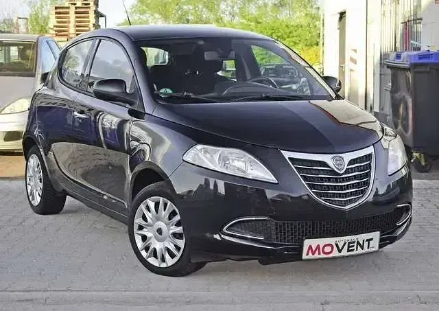 Gebraucht Lancia Ypsilon 69 PS (50 kW) 2011 Schwarz Kleinwagen