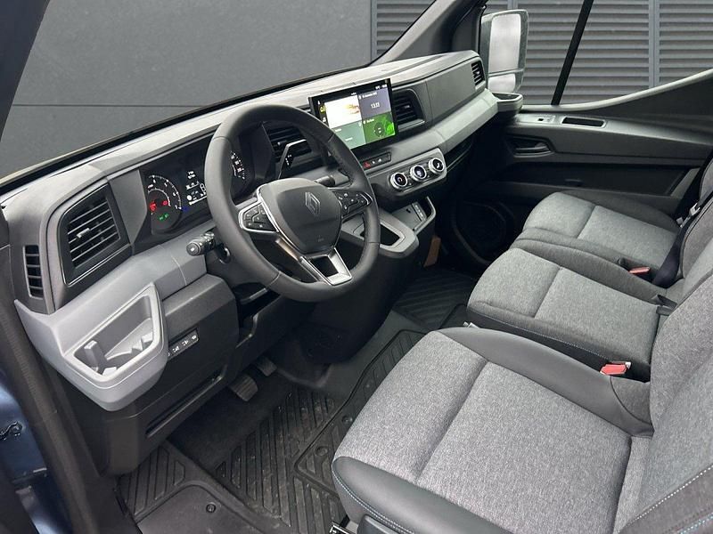 Neu Renault Master 170 PS (125 kW) 2025 Azurblau Van