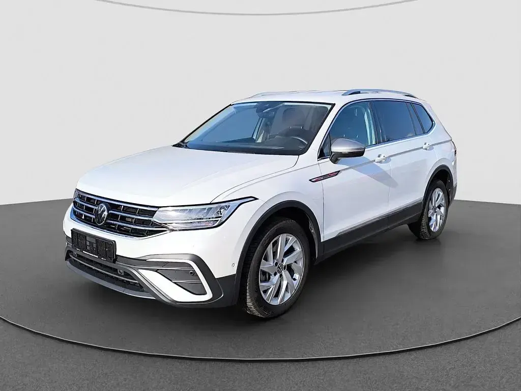 Gebraucht VW Tiguan Allspace Life 193 PS (141 kW) 2024 Weiss SUV